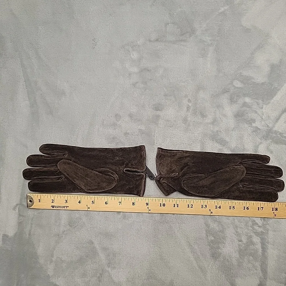 Isotoner Gloves Women Medium Brown Suede Winter Warm Soft Cold Weather Driving - Picture 6 of 6